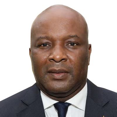 ministro das obras publicas de angola